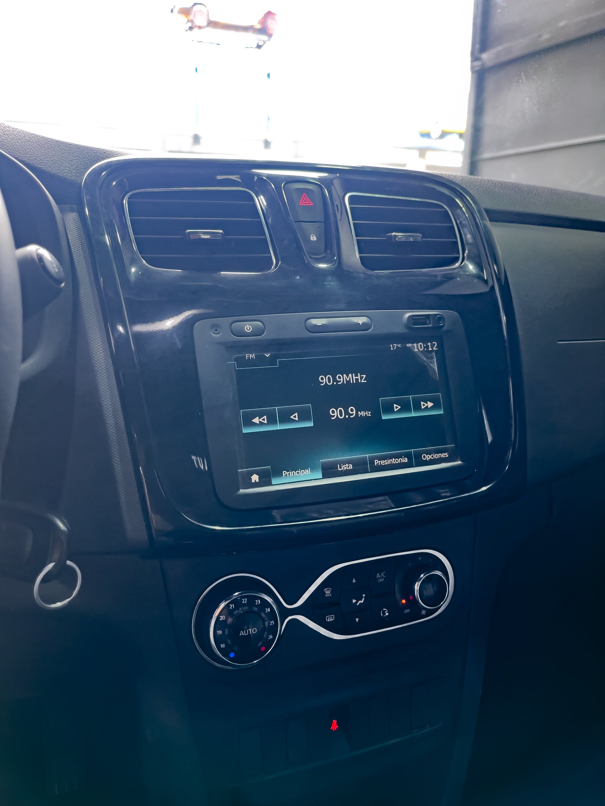 RENAULT LOGAN 2024 MECANICO