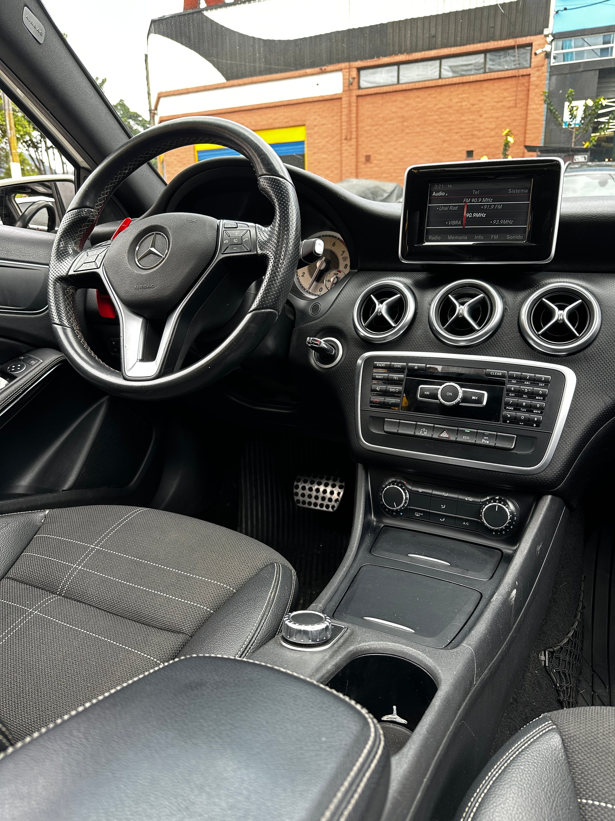 Mercedes A200 2015