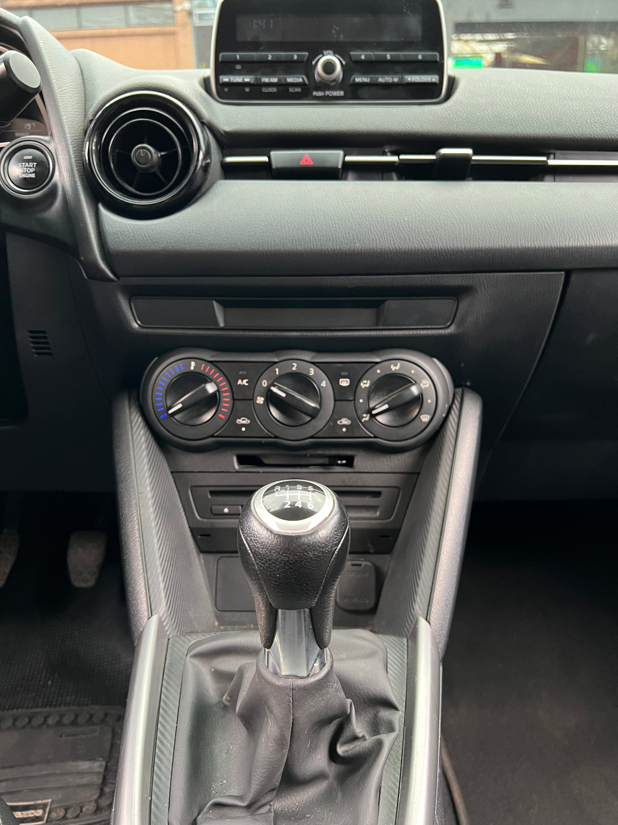Mazda 2 2021