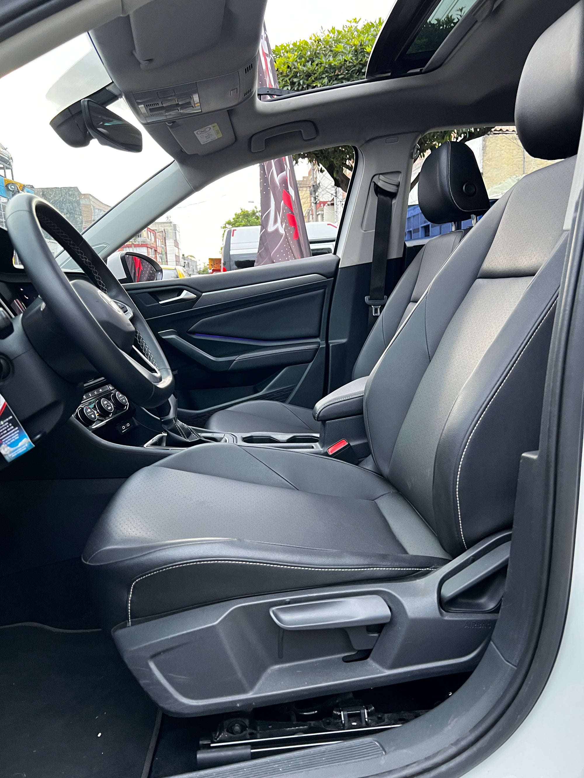 Volkswagen Jetta Highline 2023