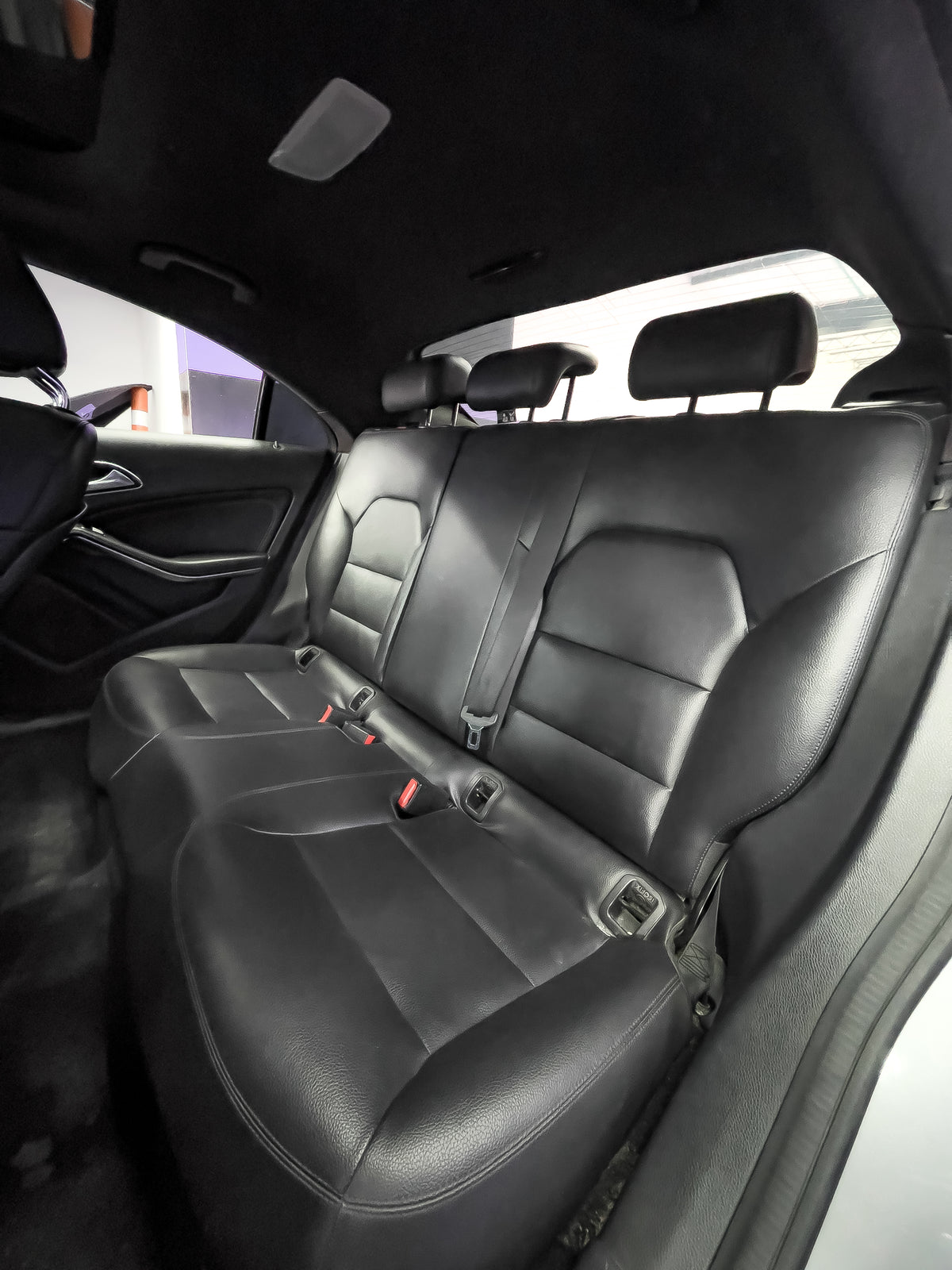 Mercedes Benz CLA200
