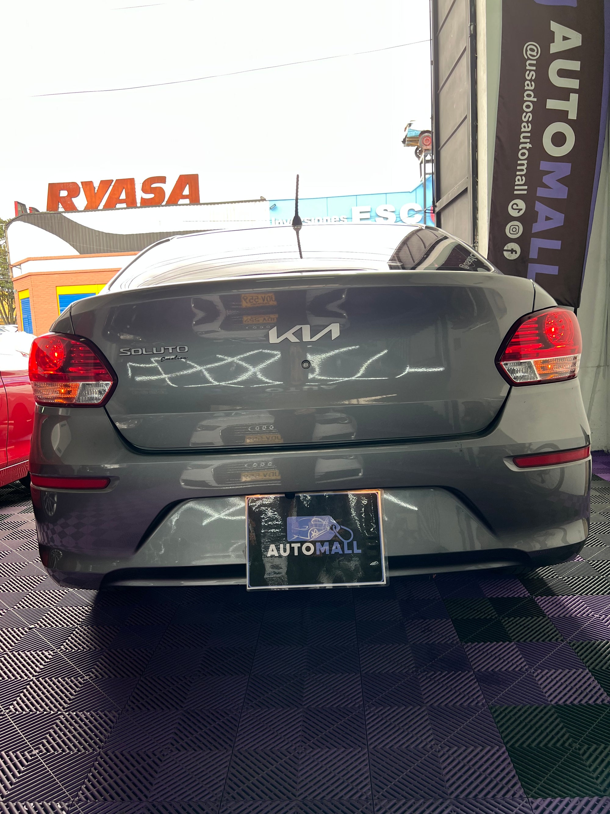 Kia Soluto 2023