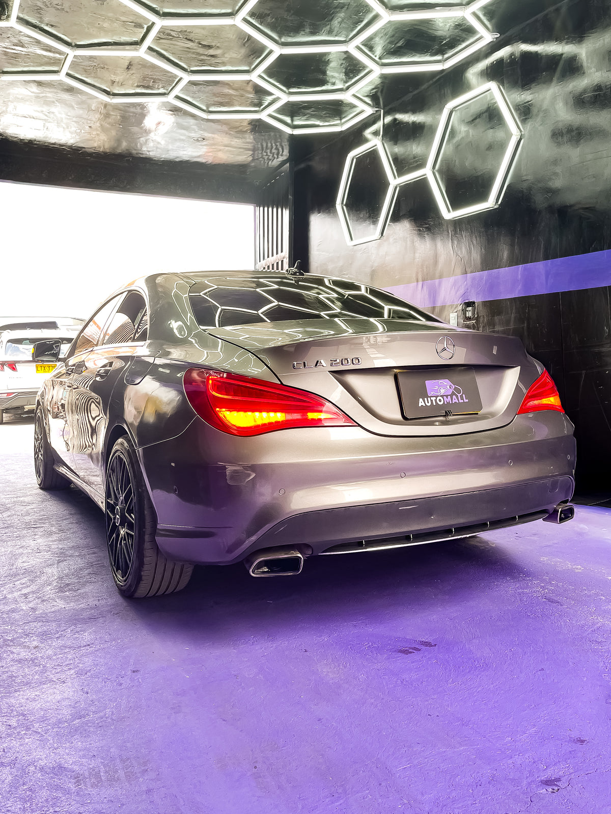 Mercedes Benz CLA200