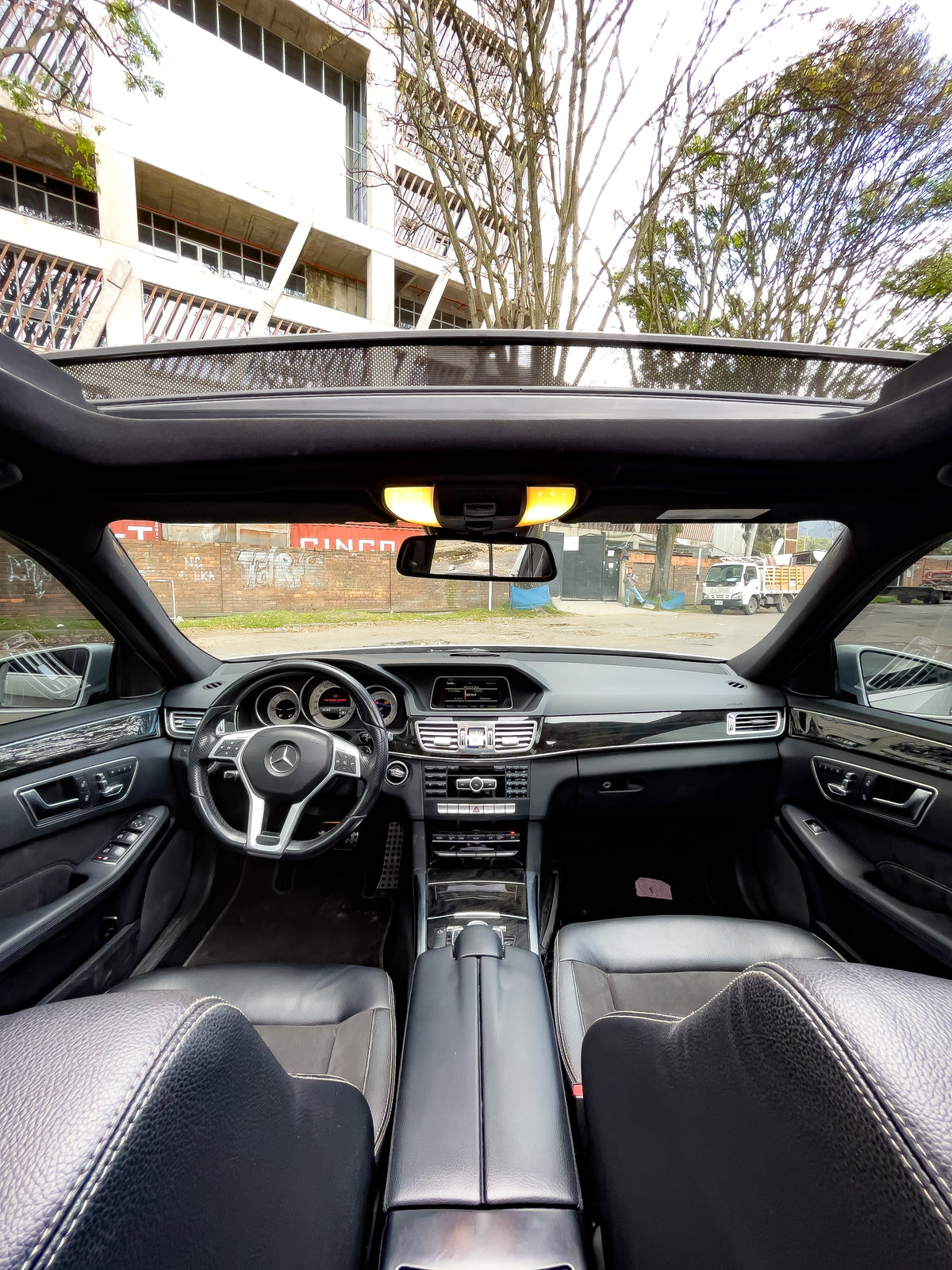 Mercedes-Benz E250￼