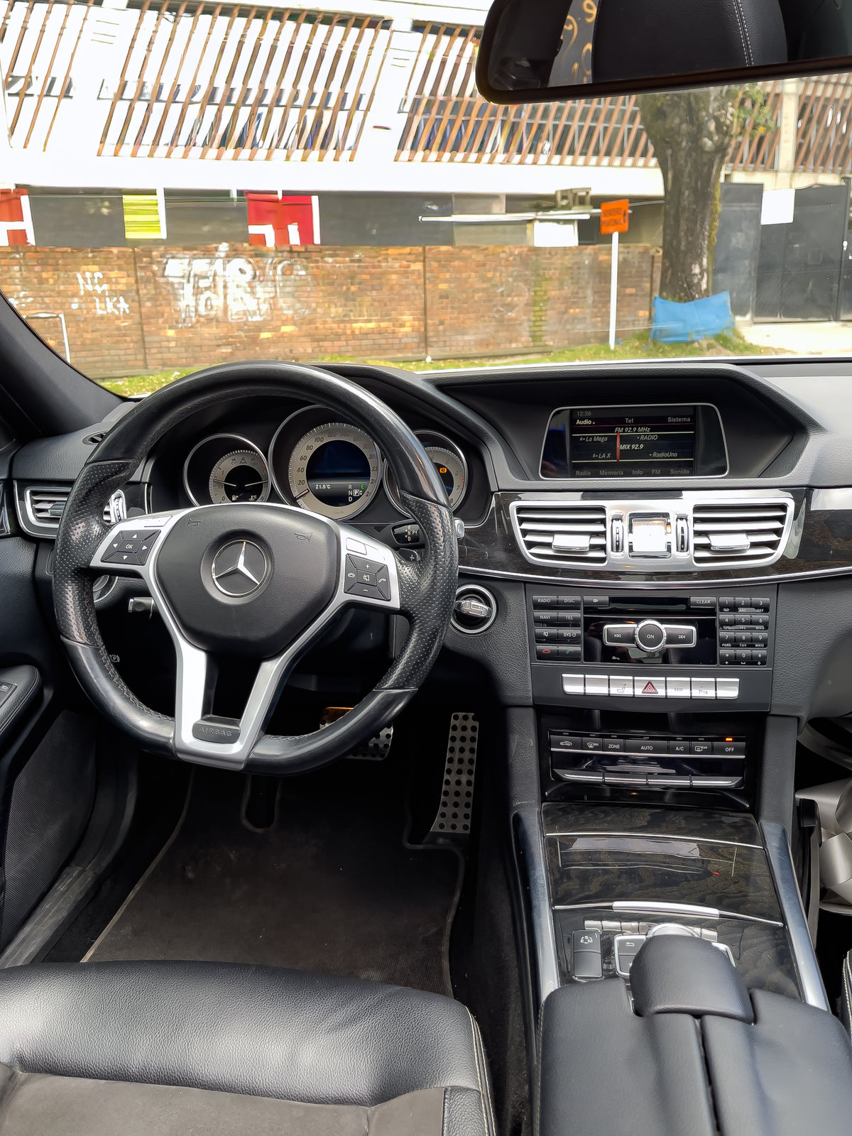 Mercedes-Benz E250￼
