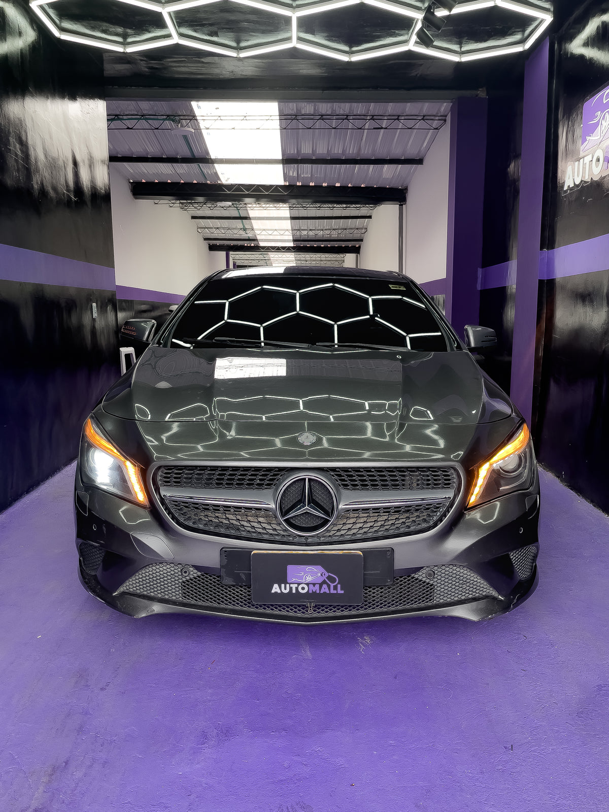 Mercedes Benz CLA200